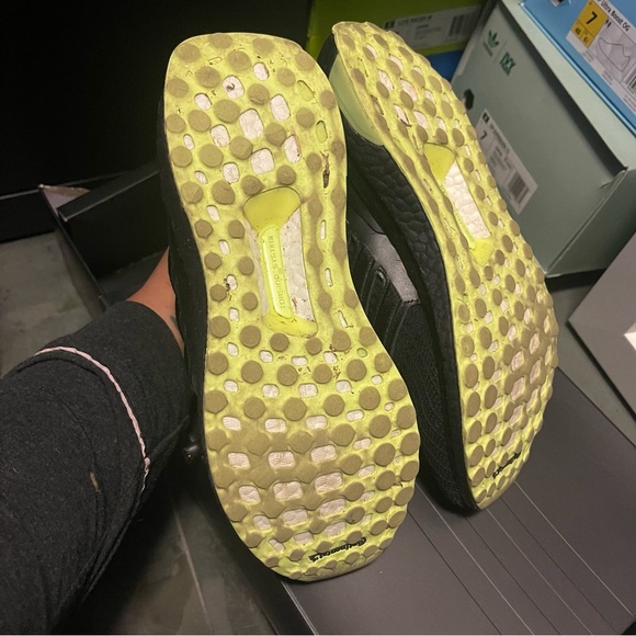 Ivy Park Ultra Boost 👟 - Picture 3 of 5